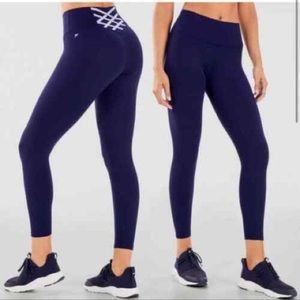 Fabletics Powerhold 7/8 leggings in navy, size medium